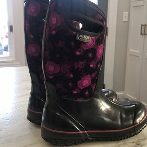 Bogs (degree)- youth size 4